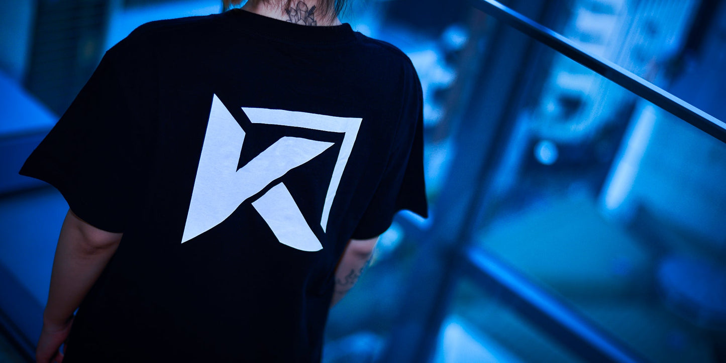 ID:INVADED イド:インヴェイデッド Tシャツ(蔵)