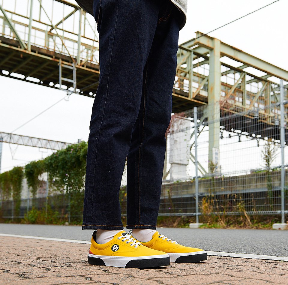 フリクリ スニーカー