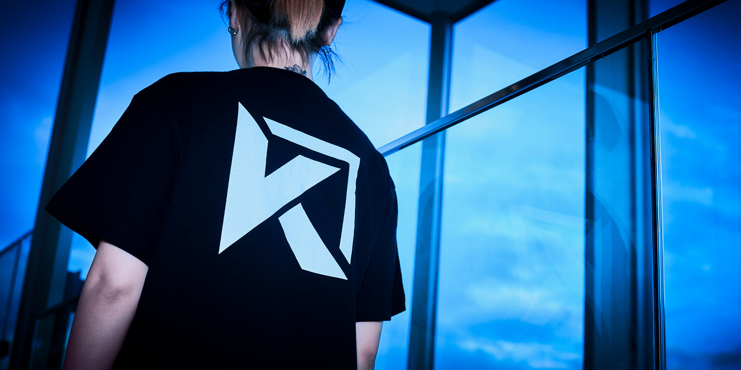 ID:INVADED イド:インヴェイデッド Tシャツ(蔵)