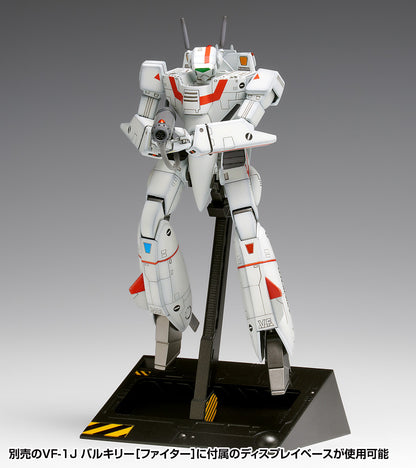 超時空要塞マクロス VF-1J バルキリー[バトロイド]マルチプレックス【予約商品】