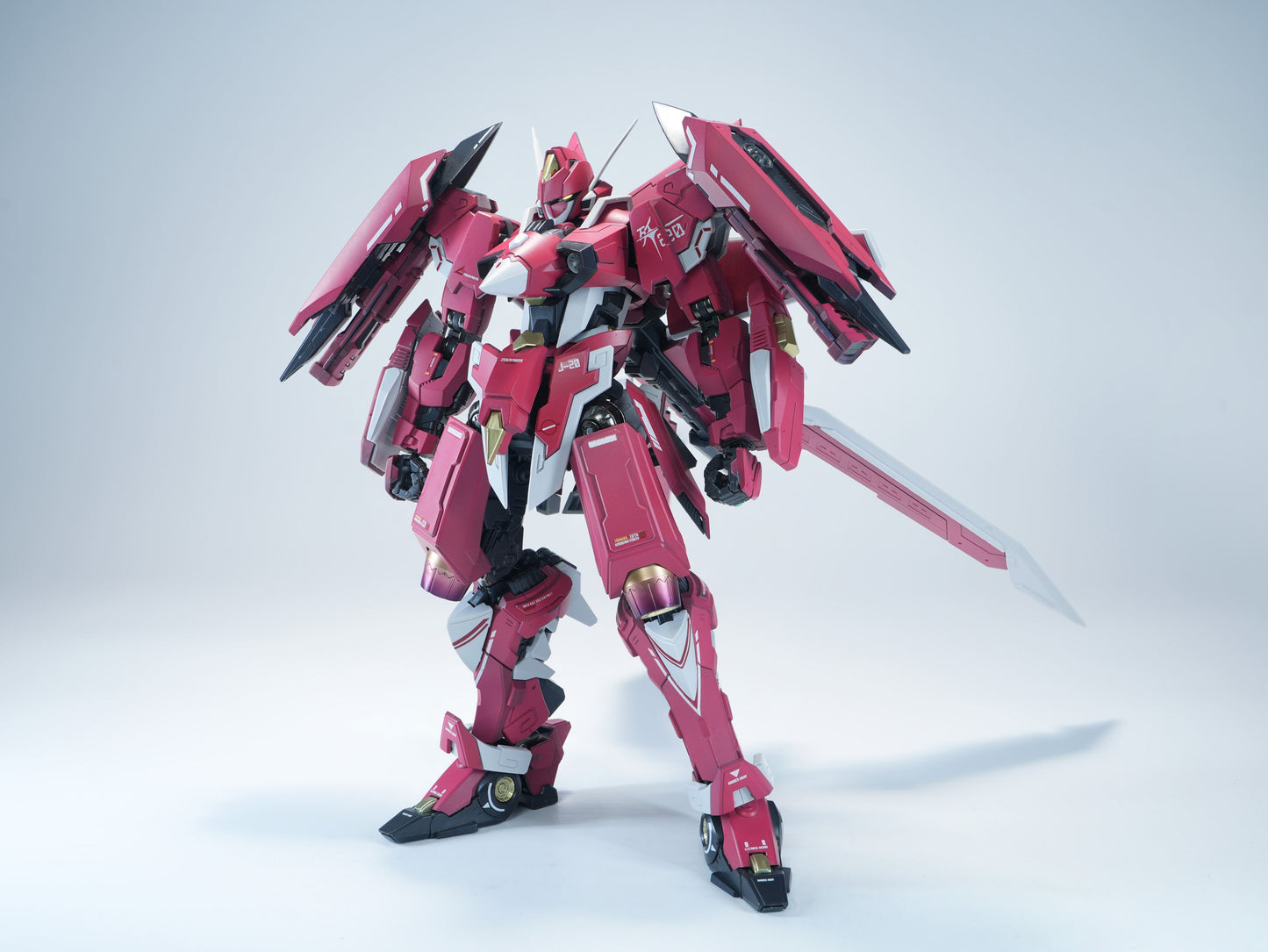 喜玩社 龍魂戦機シリーズ J-20 蒼威 燼赤鎏金(じんせきりゅうきん)Ver. プラスチックモデルキット【予約商品】