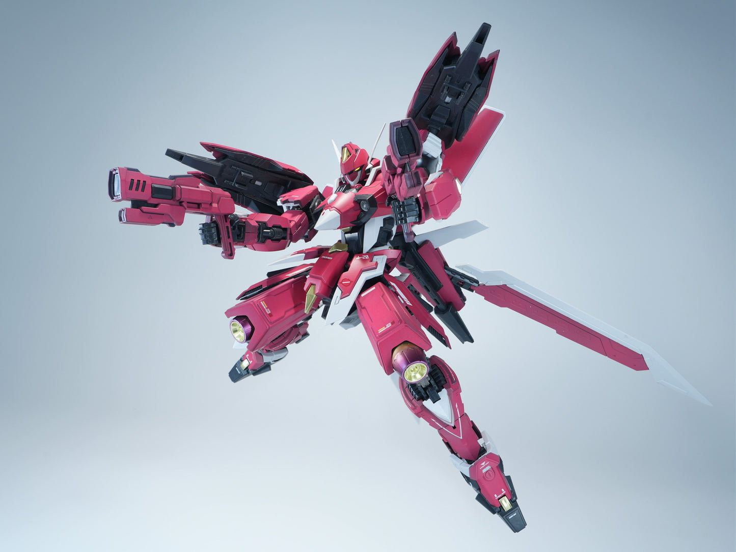 喜玩社 龍魂戦機シリーズ J-20 蒼威 燼赤鎏金(じんせきりゅうきん)Ver. プラスチックモデルキット【予約商品】