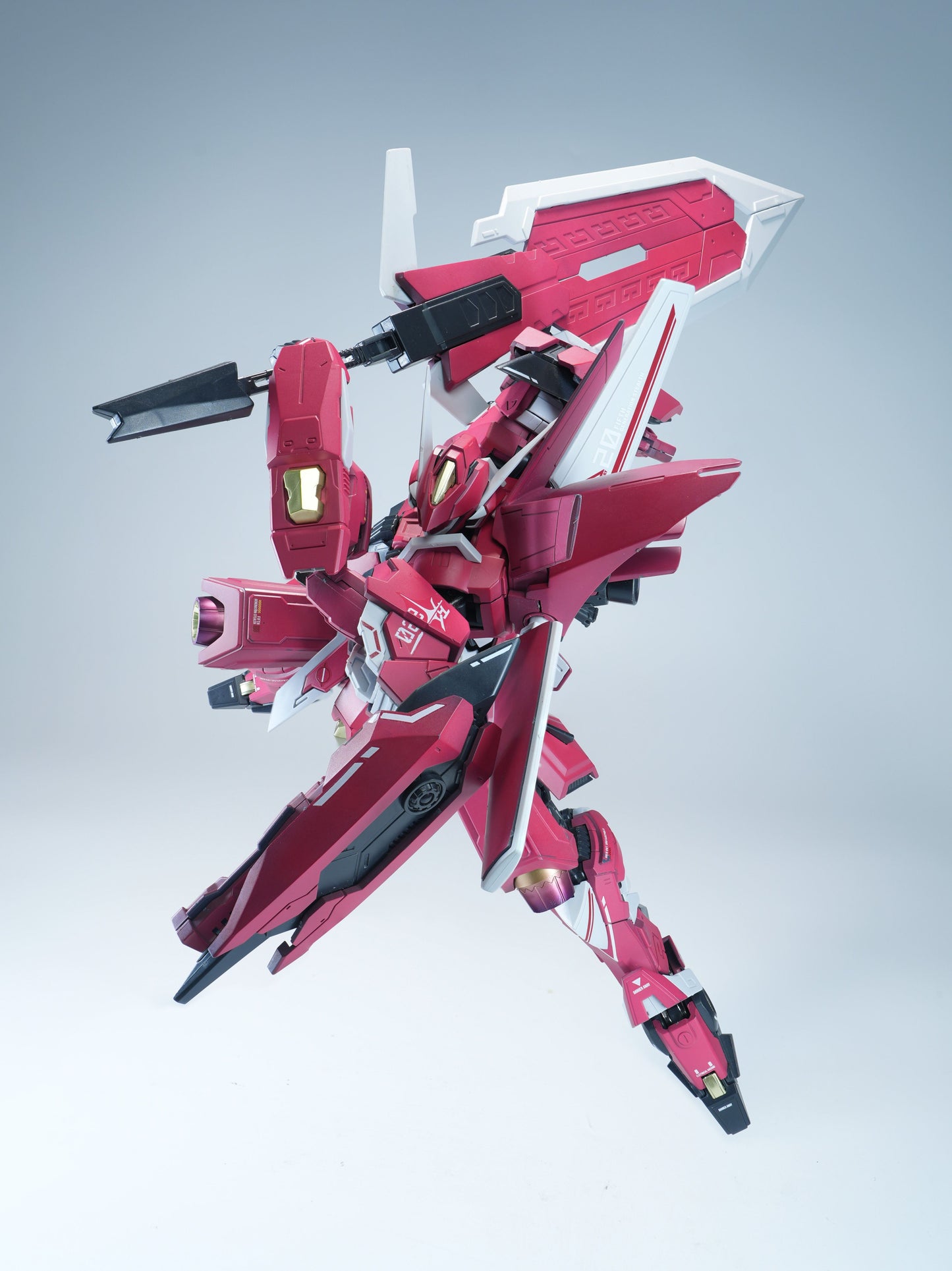 喜玩社 龍魂戦機シリーズ J-20 蒼威 燼赤鎏金(じんせきりゅうきん)Ver. プラスチックモデルキット【予約商品】