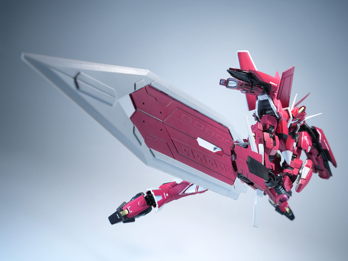 喜玩社 龍魂戦機シリーズ J-20 蒼威 燼赤鎏金(じんせきりゅうきん)Ver. プラスチックモデルキット【予約商品】