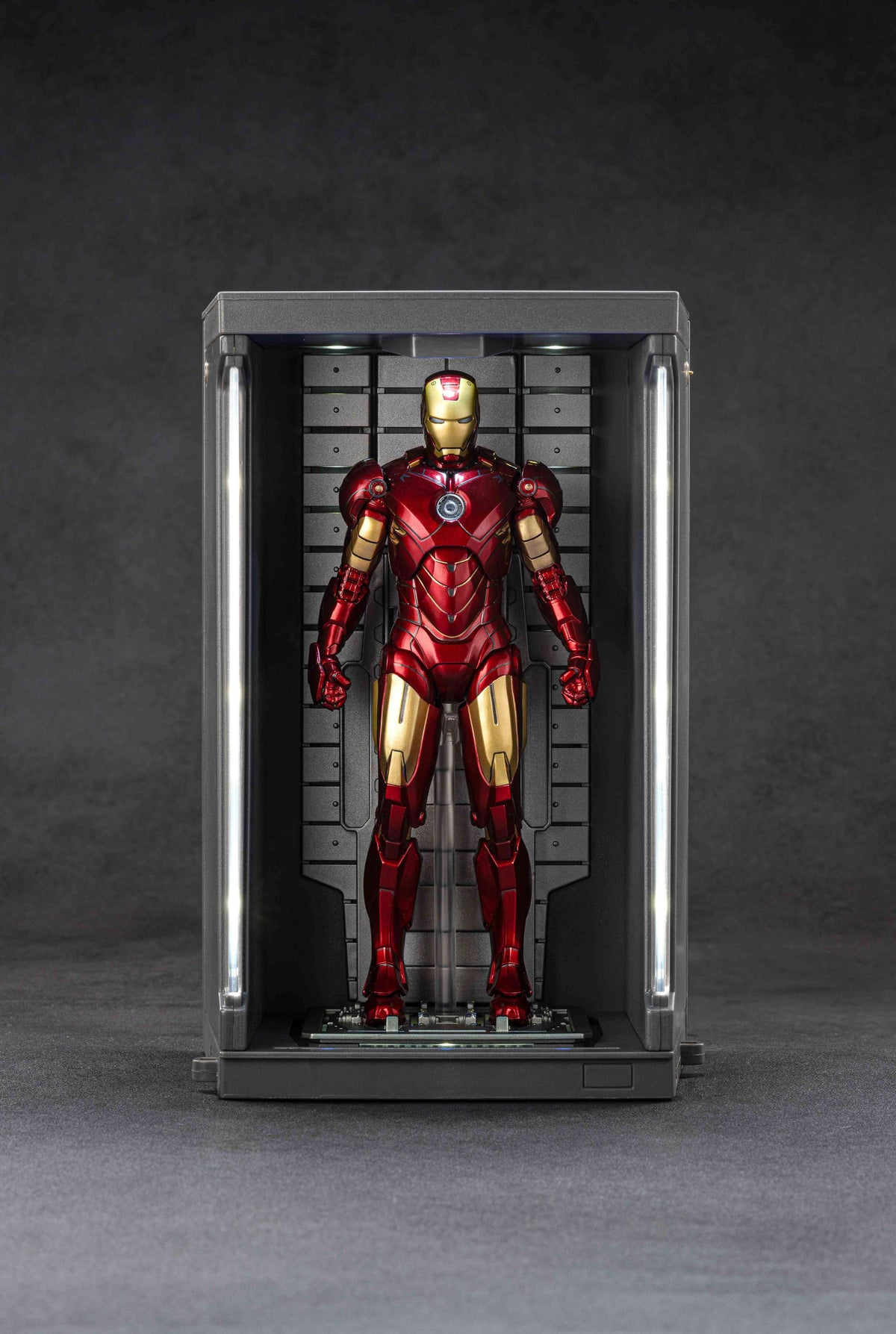 アイアンマン MK4 + ホール・オブ・アーマー【予約商品】