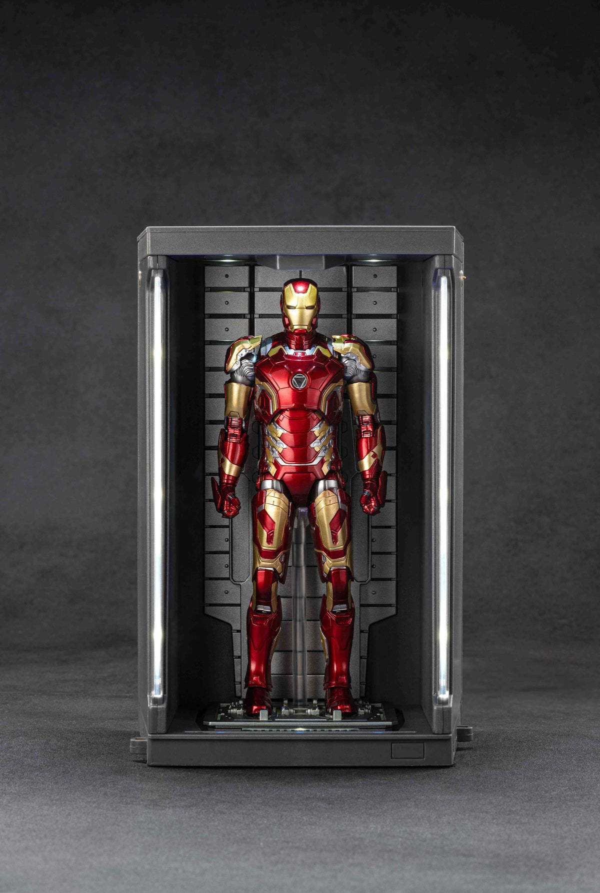 アイアンマン MK43 + ホール・オブ・アーマー【予約商品】