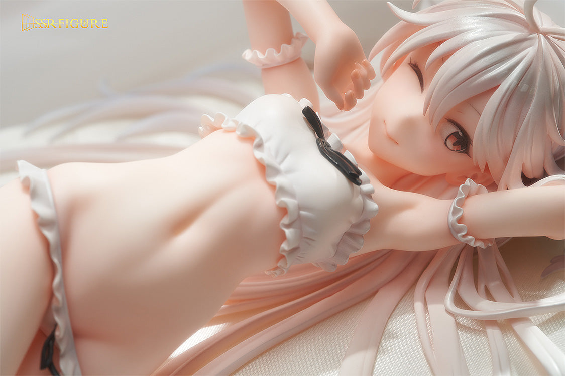 SSR FIGURE 寝起き白髪ちゃん 1/7 完成品フィギュア